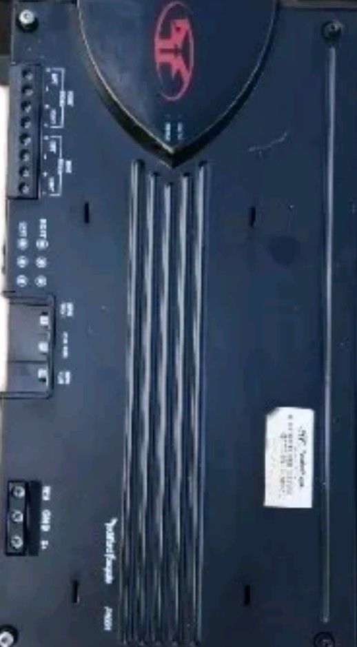 Fosgat P4004 Amplifier