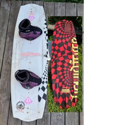 Wake Board Melissa 134 And Booties 