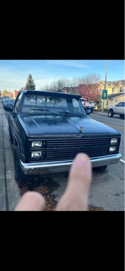 1984 Chevy Square Body Pickup Truck