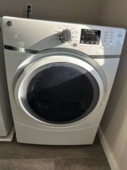 GE gas dryer with steam and sanitize