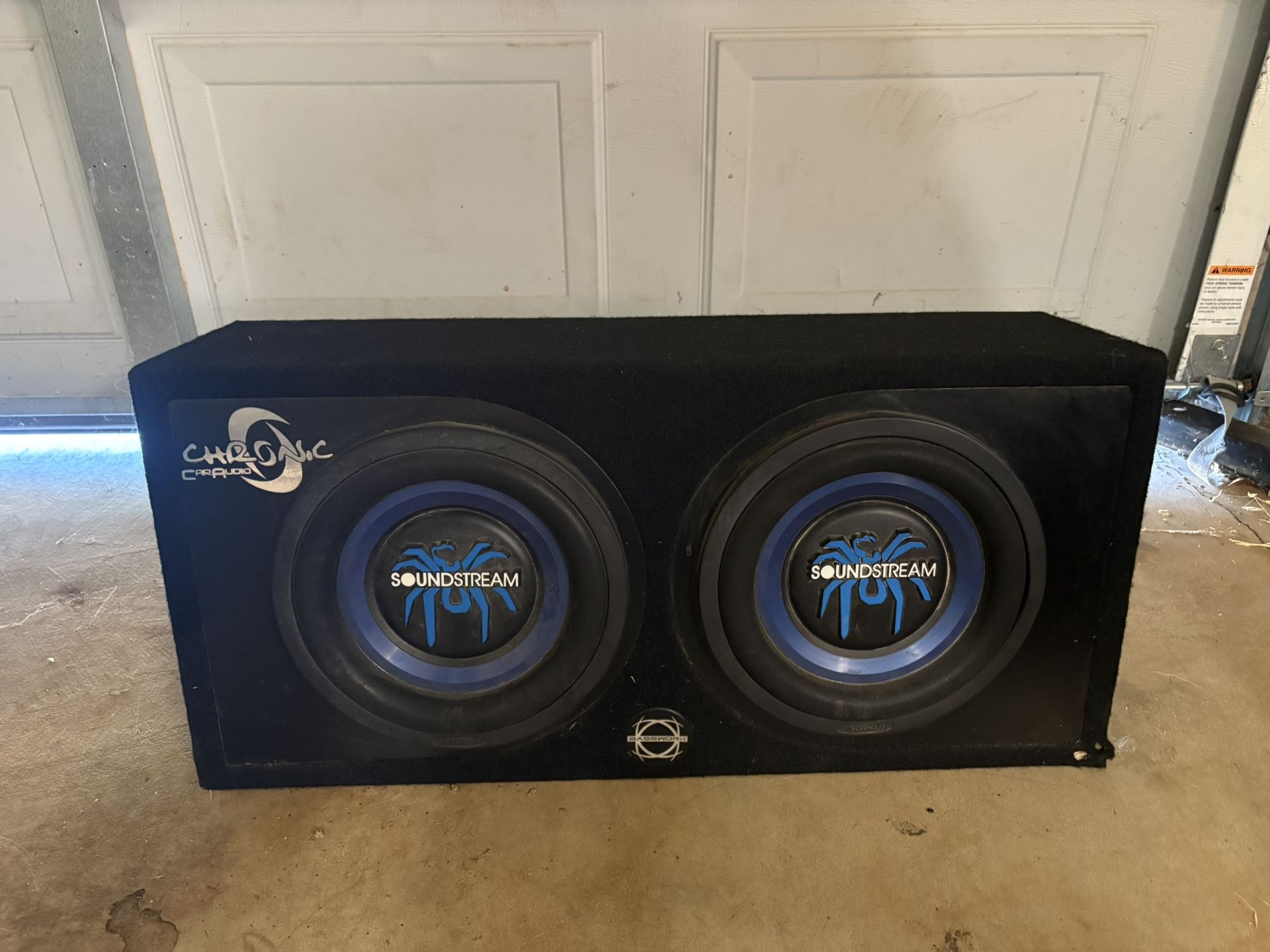 2 10” Subwoofers
