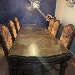 Dinning Table 