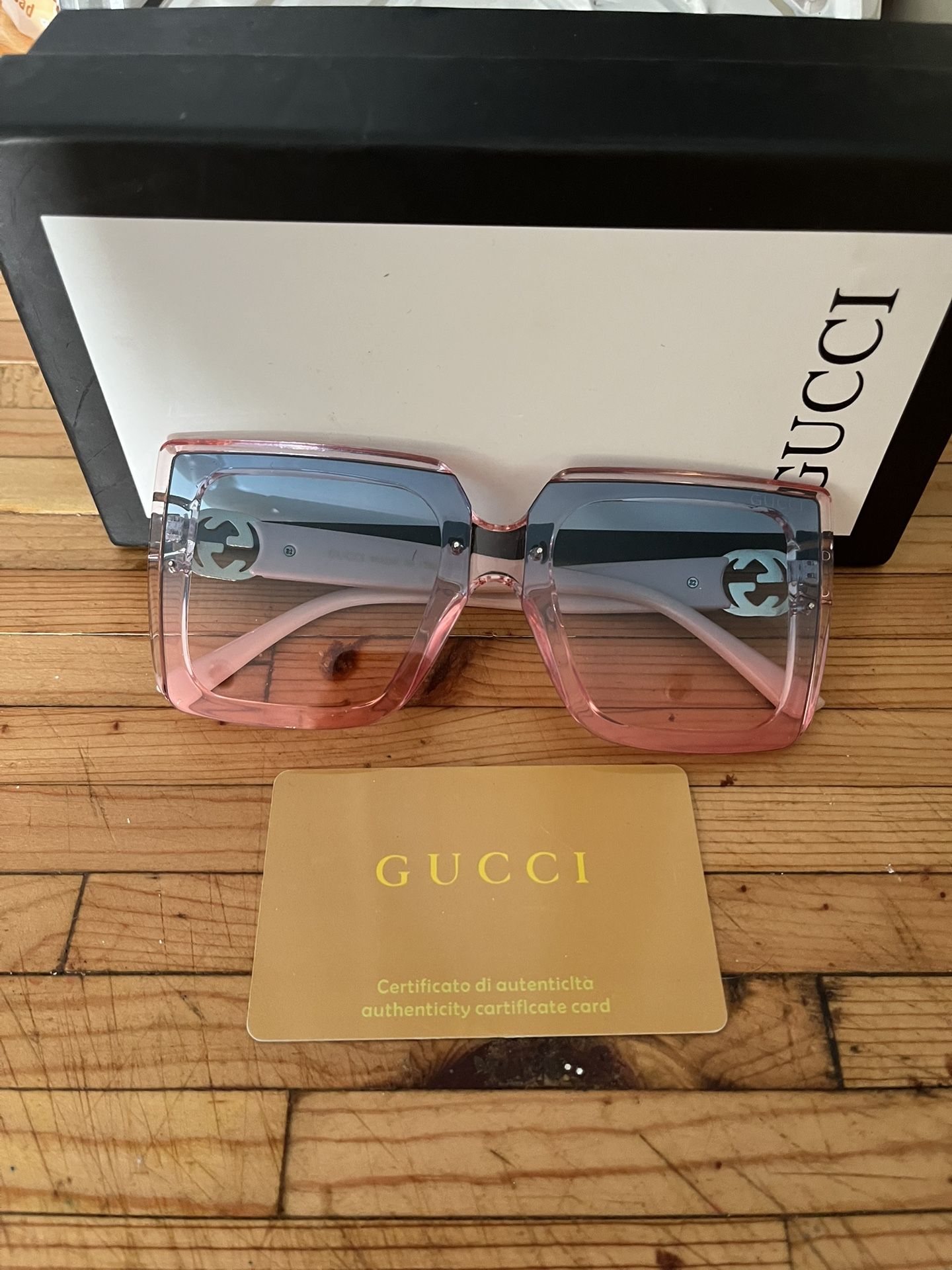 GUCCI