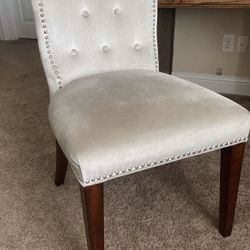 $20 OBO - Off White/ Accent Chair (2)