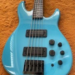 Peavey Dyna 5 string Bass Vintage 1987 Rare Cyan Blue USA
