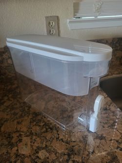 PUR large filtered water dispenser