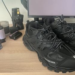 Balenciaga Tracks