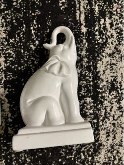 Elephant book ends/statues
