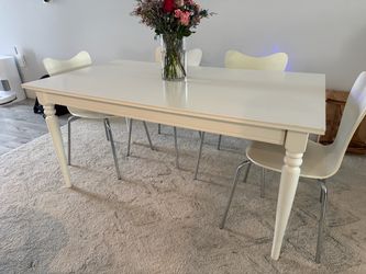 Extendable White Table