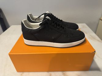 Louis Vuitton Rivoli sneaker black