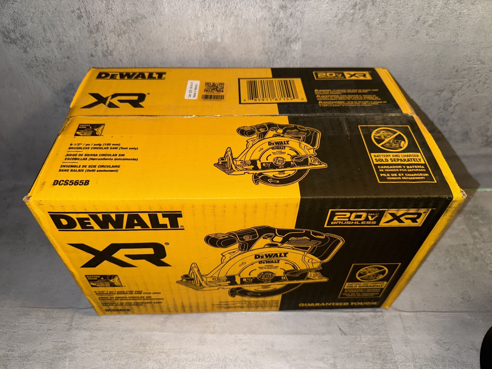 Brand New Dewalt 20 Volt Max 6-1/2-in Cordless Circular Saw
