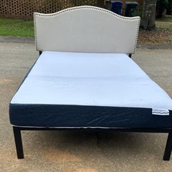 Full Size Bed With The Frame And Mattress Smoke Free And Pet Free 