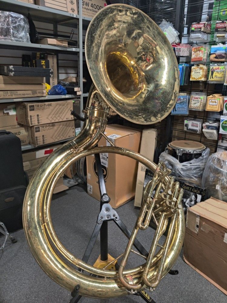 Olds Jr. Sousaphone (tuba) Usada $6,000