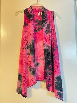 Beautiful Pink/Black Flower Sleeveless Vest