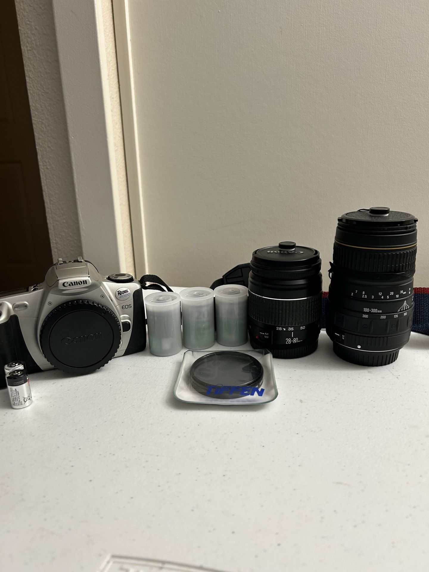 Canon Rebel 2000 EOS.