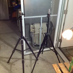 Speaker stands