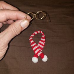Elf On The Shelf Scarf Or Glasses $3 EACH ( NEW)