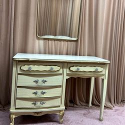 Vintage Style Vanity/ Desk