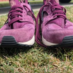 Nike Air Huarache Run Premium Bordeaux Suede Men’s Size 12 704830-603 Wine Red