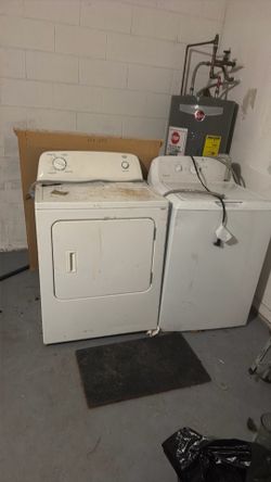 Washer and dryer for sale working perfectly $400 obo