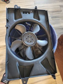 2019------2023 Jeep Cherokee radiator fan assembly