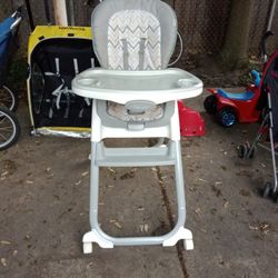 3-in-1 Highchair/ Booster/ Toddler Chair 