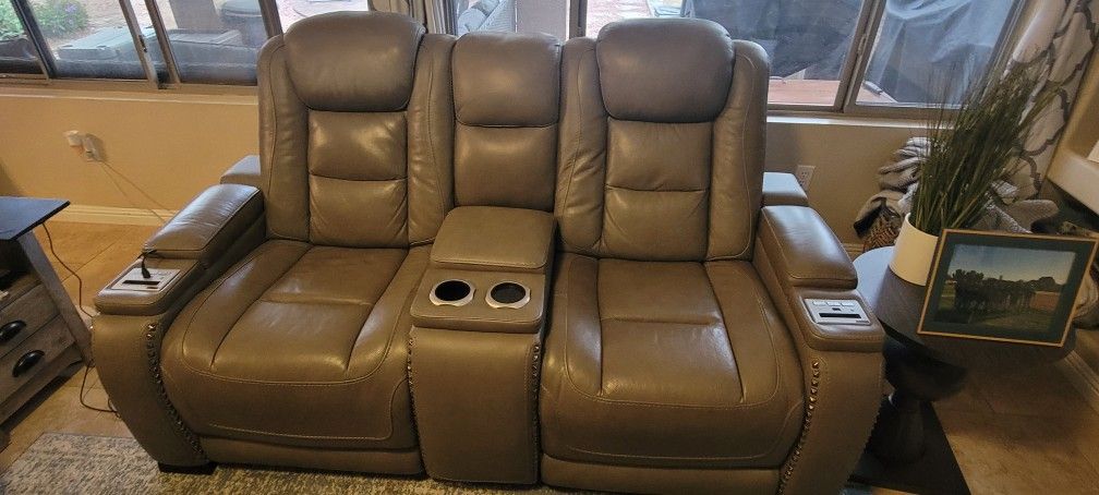 Power Recliner Couch And Love Seat Set