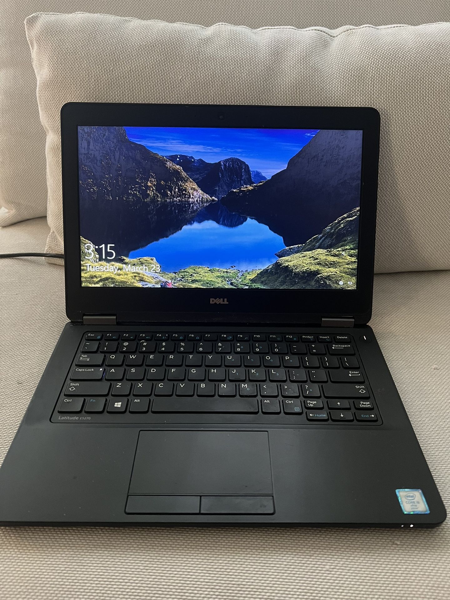 Dell Latitude E5270 i5 8GB 500GB HDD Windows 10