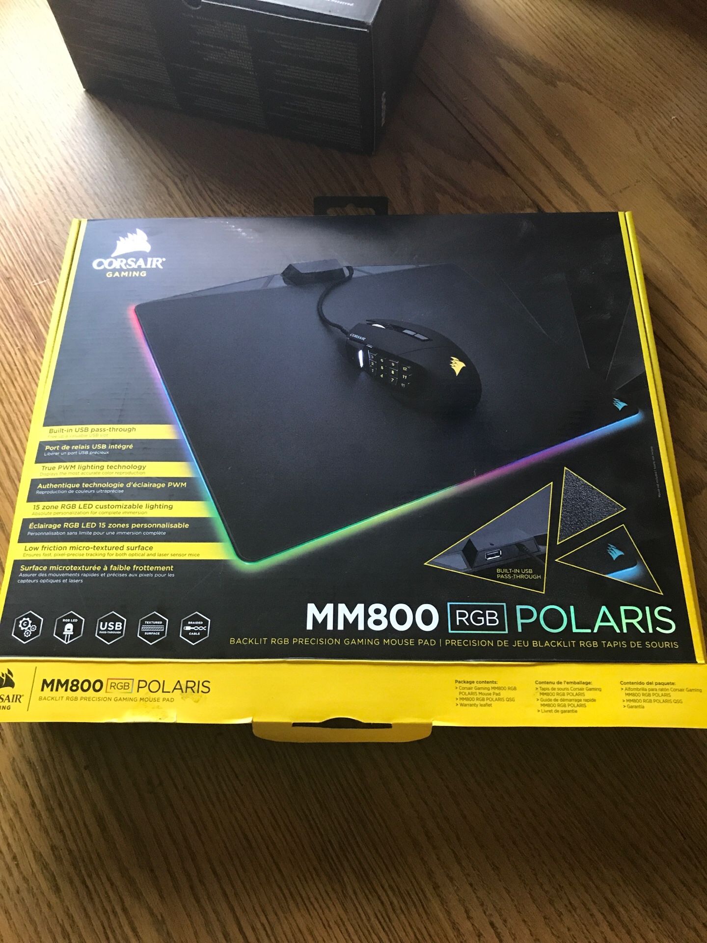 Corsair MM800 RGB mousepad