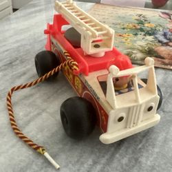 Vintage 1968 Fisher Price Play Family Little People Fire Engine truck  