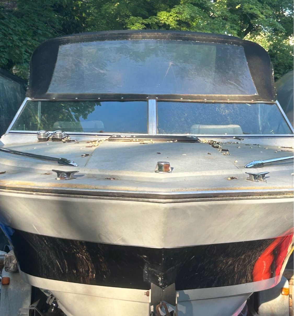 Four wins liberator 211 v-8 mercruiser small block