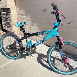 20’ Girl bike (brand:Kent, model:Tempest)