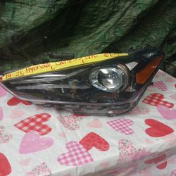 2019-21 Hyundai Genesis G70 Left Headlight 