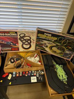 Vintage TYCO TycoPro HO Slot Car Racing Huge Lot Nite Glow Tracks Cars Untested