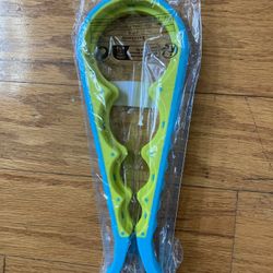 Brand New Green Multifunctional 4-in-1 Jar Opener 