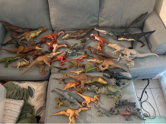 Big lot of Jurassic Park/World in good condition (legs of spinosaurus are loose but otherwise everyt