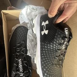 softball /baseball shoes 