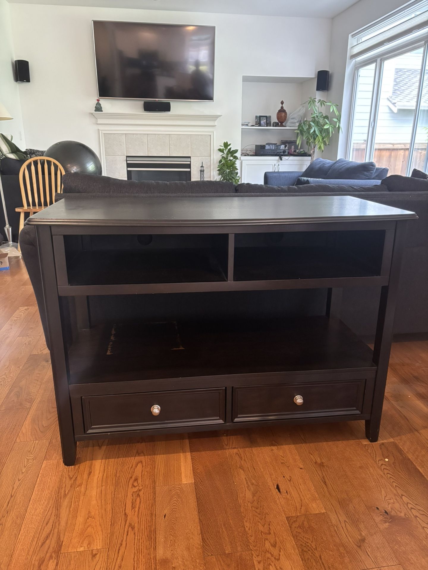 Cabinet/end Tables