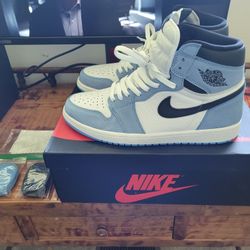 University Blue Jordan 1