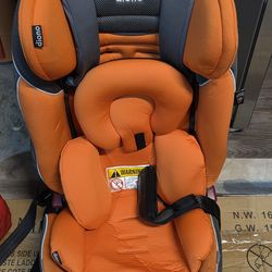 Dion Car Seat