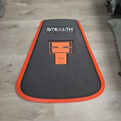 Stealth fitness plank board