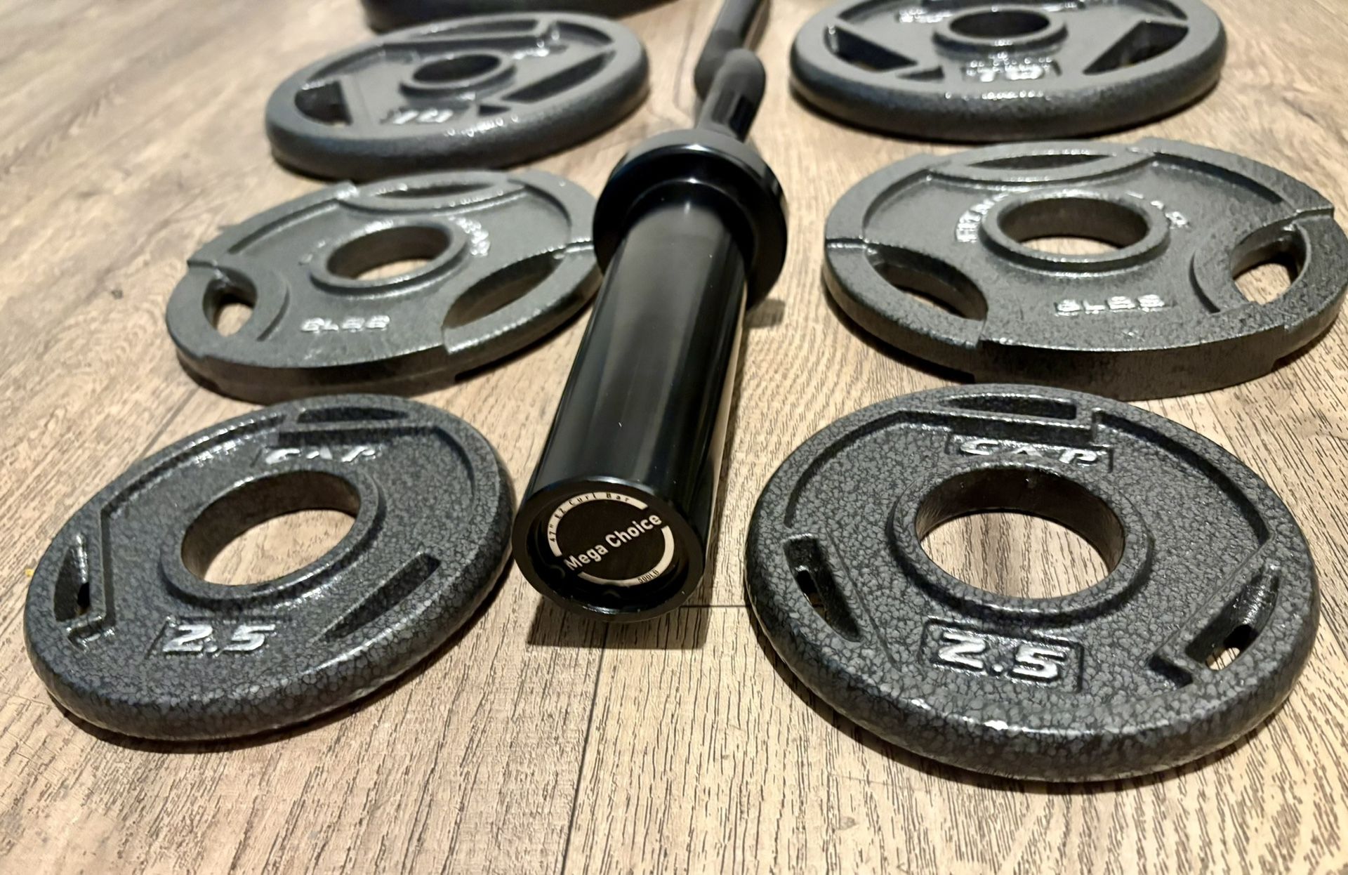 BRAND NEW Olympic Black Curl Bar With Pairs From 5s To 35s (Total: 175 lbs)