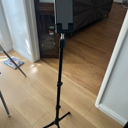 Phone, iPad Tripod