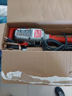 Milwaukee.. hole hawg 1/2 Drill.