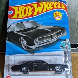 Hot Wheels 66 Buick Riviera 