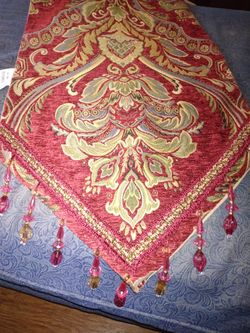 Vintage European-Style Polyester Table Runner 