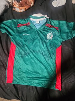 Kids Mexico Jersey size: Green size 10 , Black with pink size 8