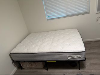 Full size mattress