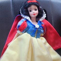 Disney's Snow White Porcelain Doll $20.00