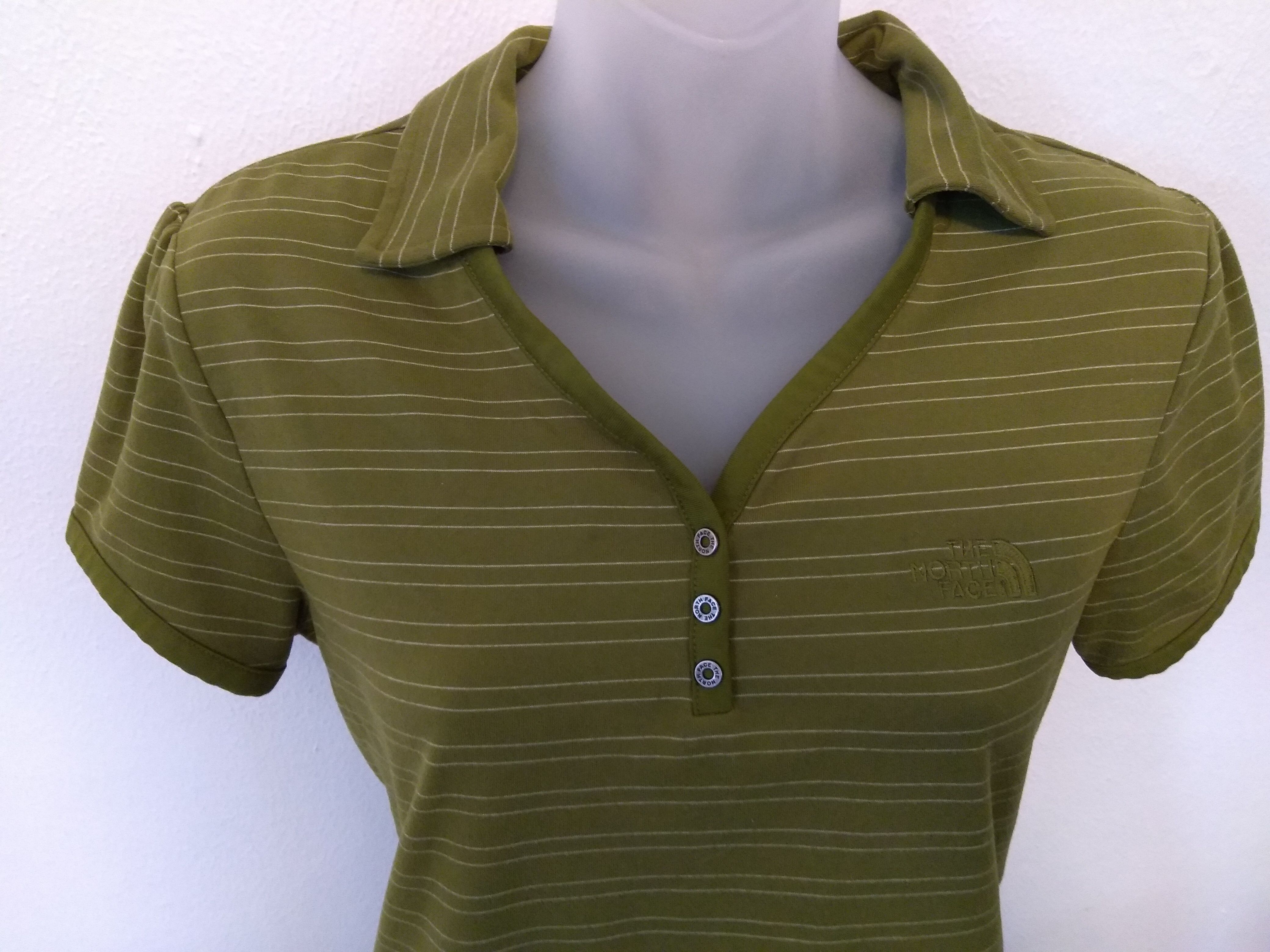 Medium The North Face Olive collar short sleeve shirt